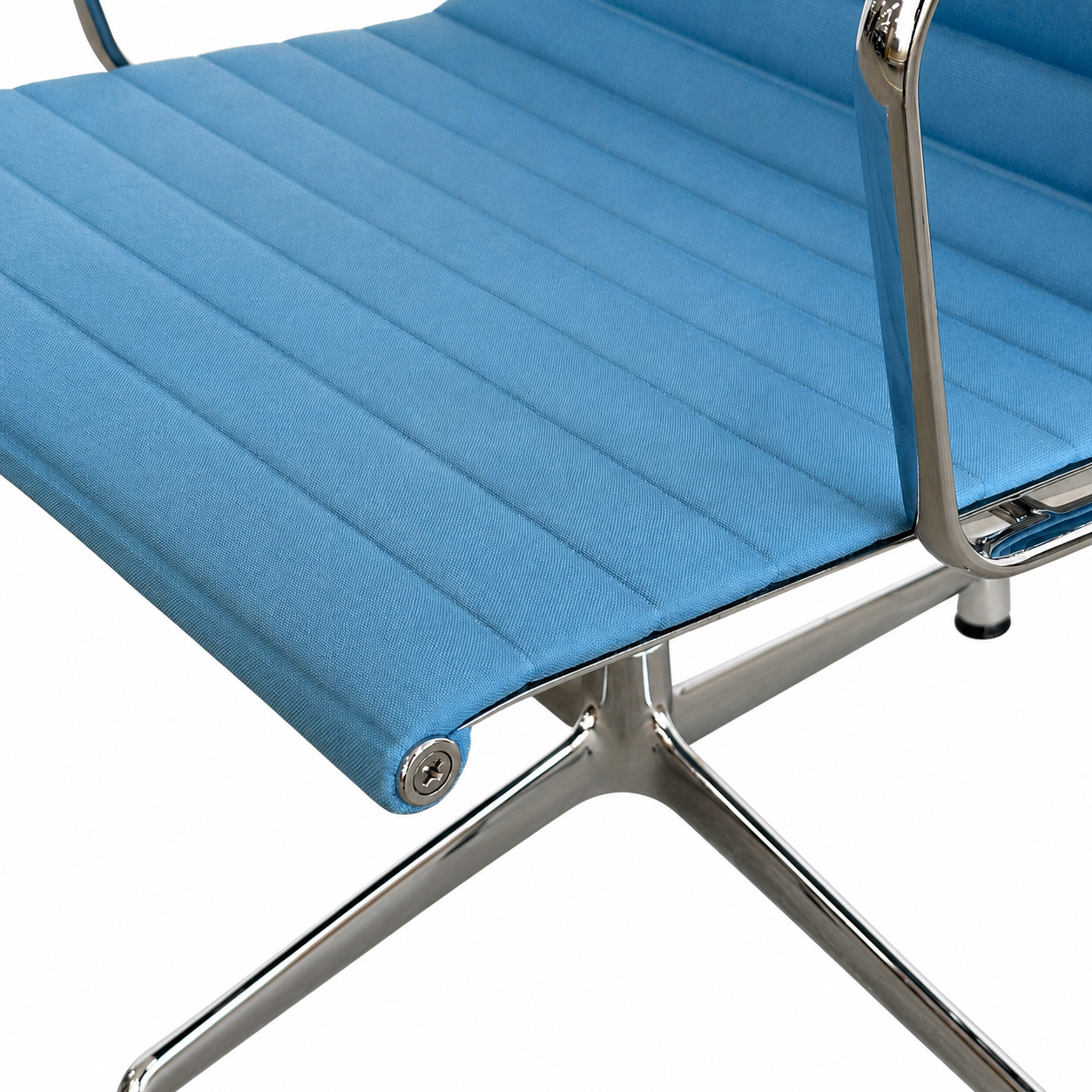 Vitra EA 108 Hopsak hellblau