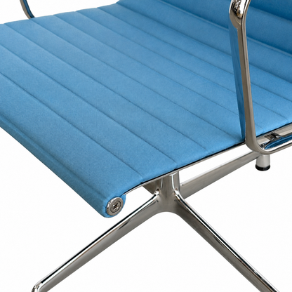 Vitra EA 108 Hopsak hellblau