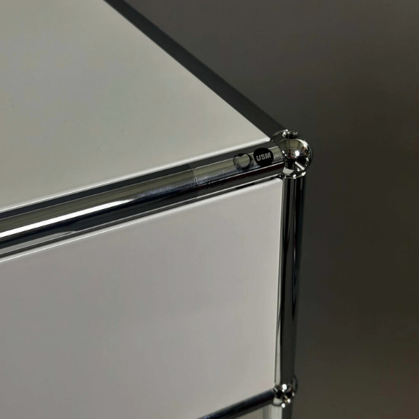 USM Haller Highboard 1x3 lichtgrau 3 Klappen