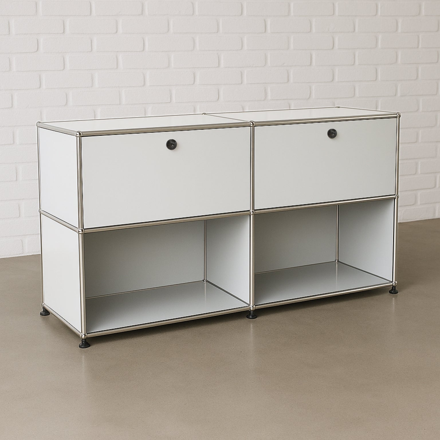 USM Haller Sideboard 2x2 weiß 2 Klappen (1. Gen.)