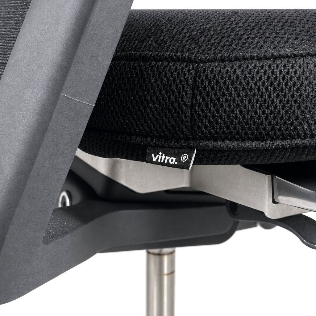 Vitra ID Mesh schwarz / Chrom