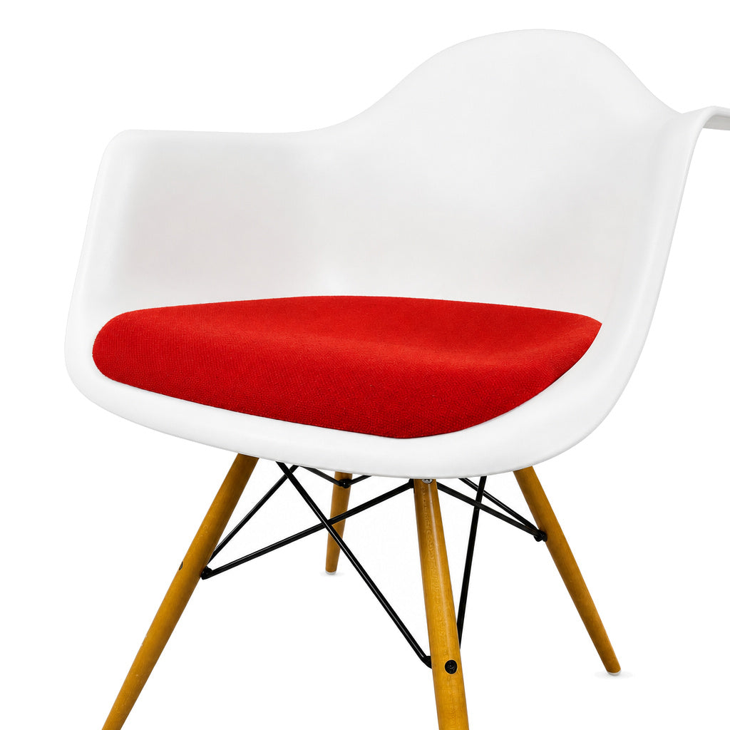 Vitra DAW Eames Plastic Armchair weiß/rot