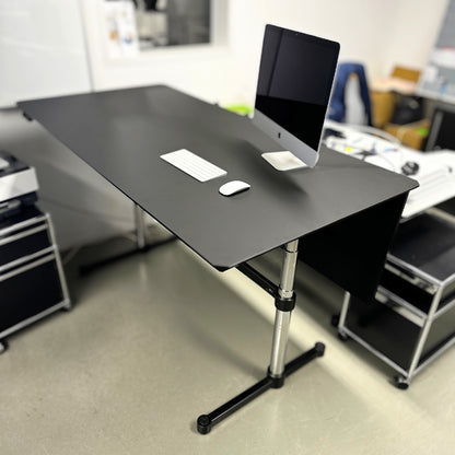 USM Kitos E3 180x90cm schwarz (elektr. höhenverstellbar)