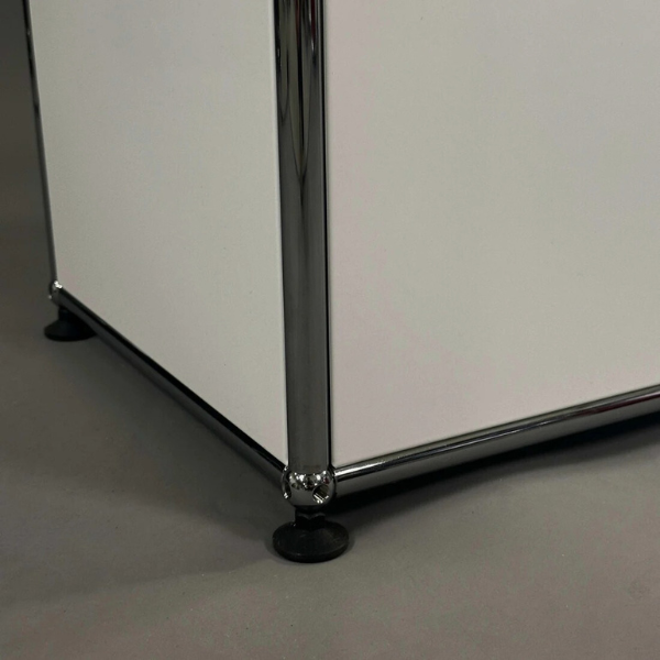 USM Haller Highboard 1x3 lichtgrau 3 Klappen