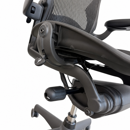 Herman Miller Aeron Size B anthrazit