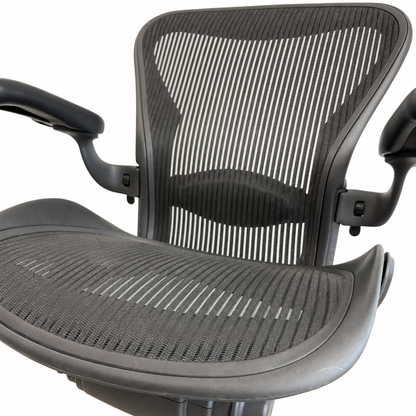 Herman Miller Aeron Size B anthrazit