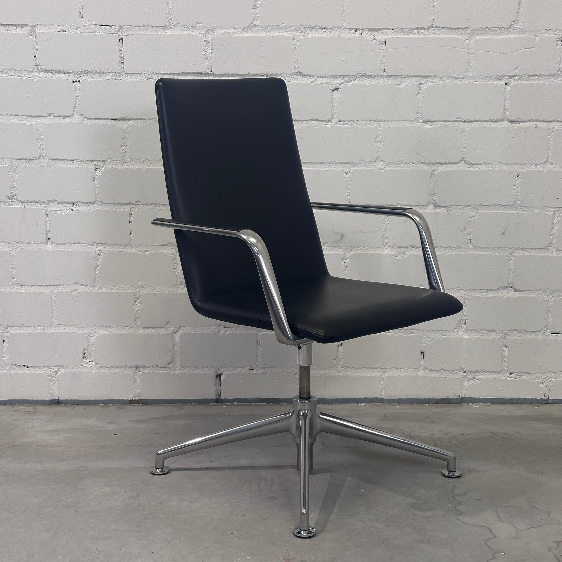 Brunner Fina Soft Konferenzstuhl