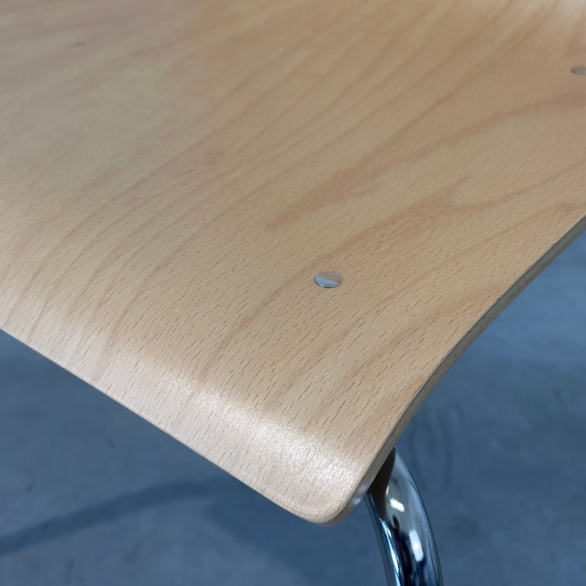 Hiller Objektmöbel Stapelstuhl Aticon Buche