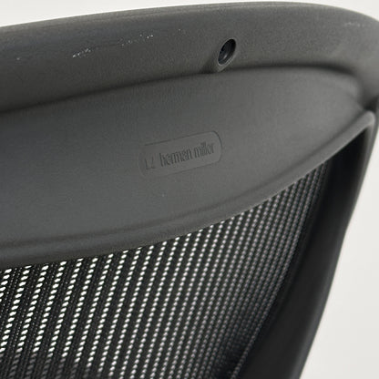 Herman Miller Aeron schwarz