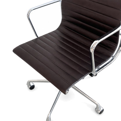 Vitra EA 119 Leder dunkelbraun