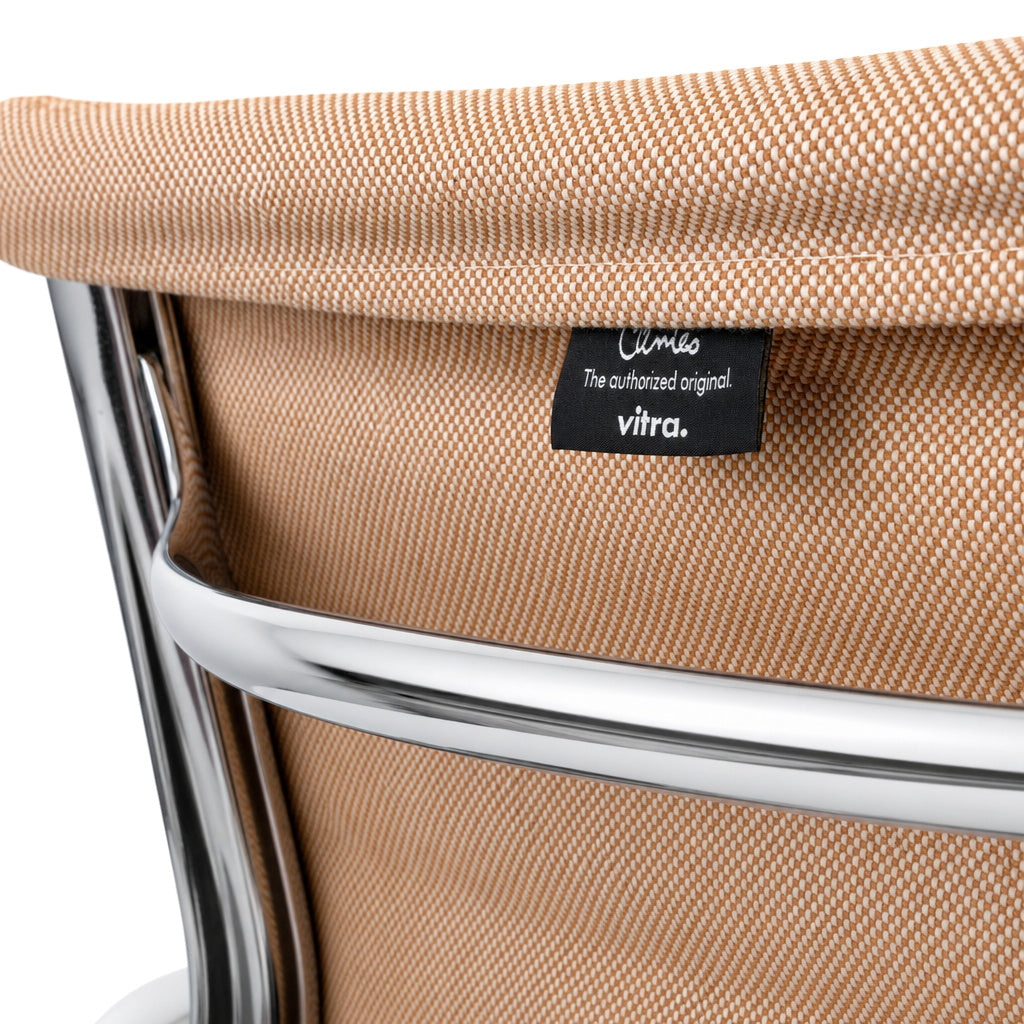 Vitra EA 104 Hopsak Cognac/Elfenbein