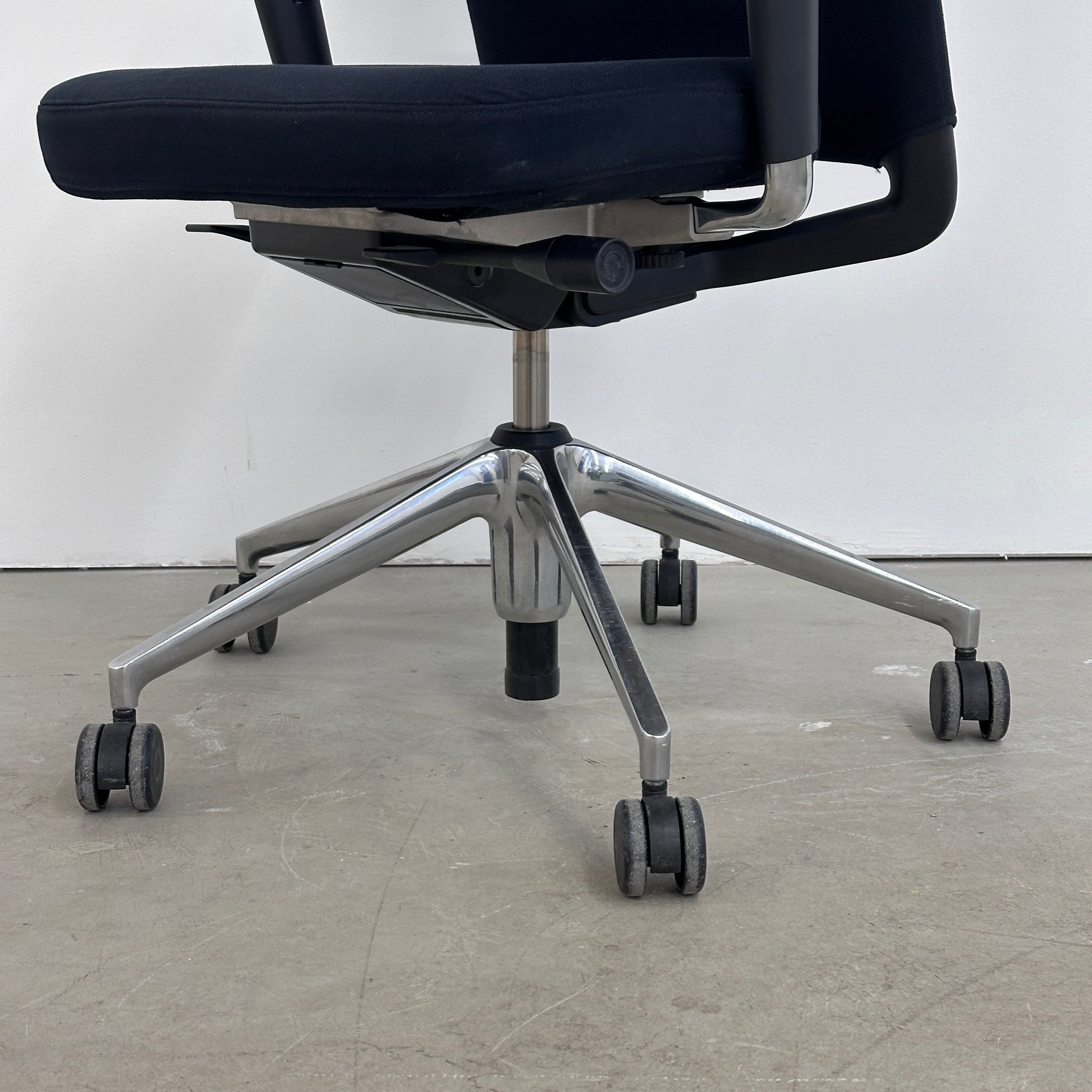 Vitra ID Trim schwarz [AKTION -100€]