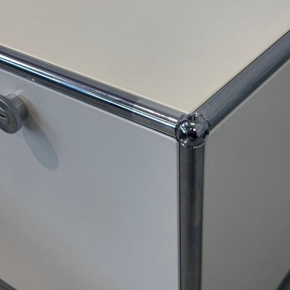 1x1 Druckermöbel 395x395mm mit 1 Klappe und 5 Kabeldurchlässe