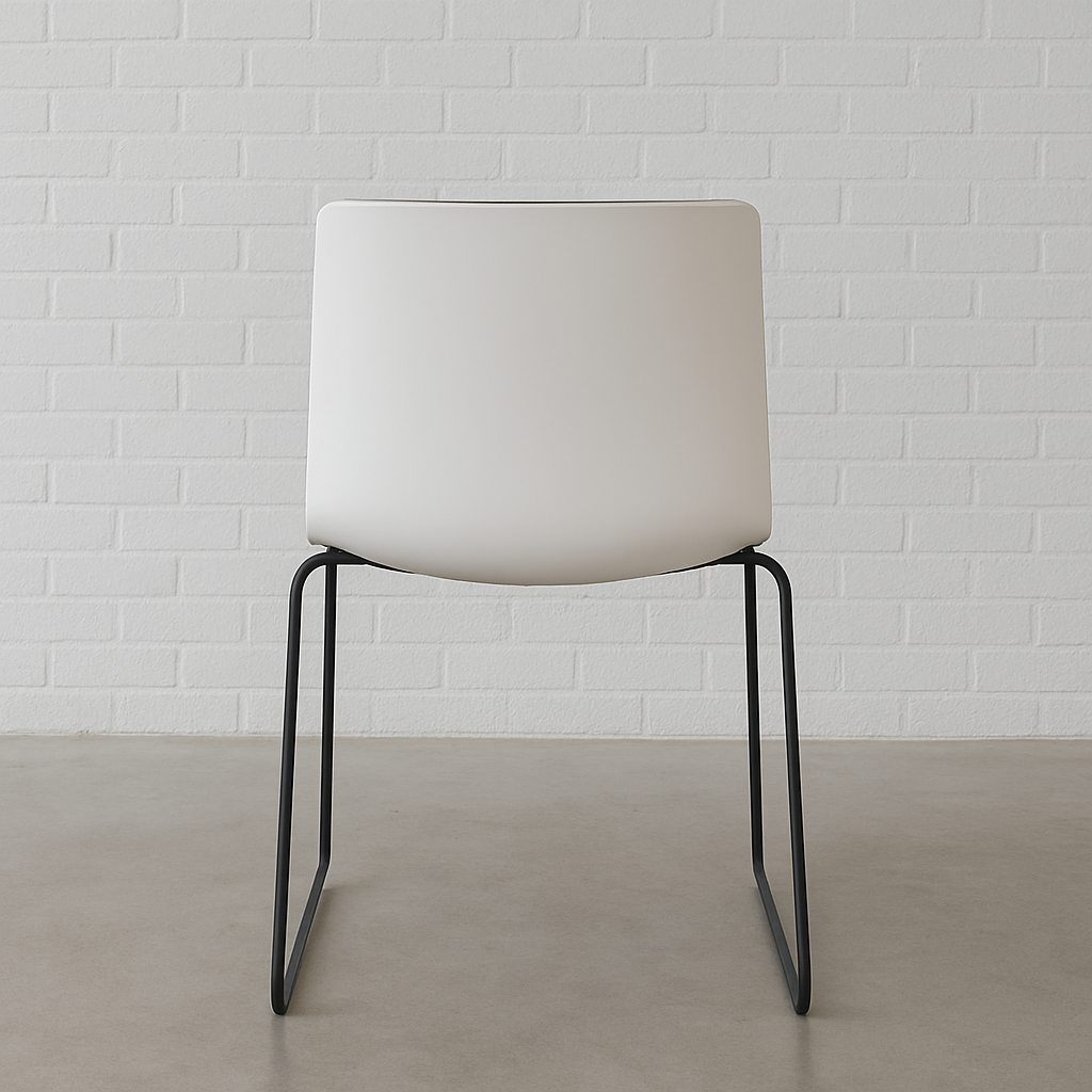 Arper Catifa 46 Leder Stuhl mit weißer Schale und schwarzem Kufengestell, modernes Design