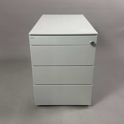 Hellgrauer Bene Rollcontainer mit 3 Schubladen und abschließbarem Organizer, Maße 59x43x80 cm
