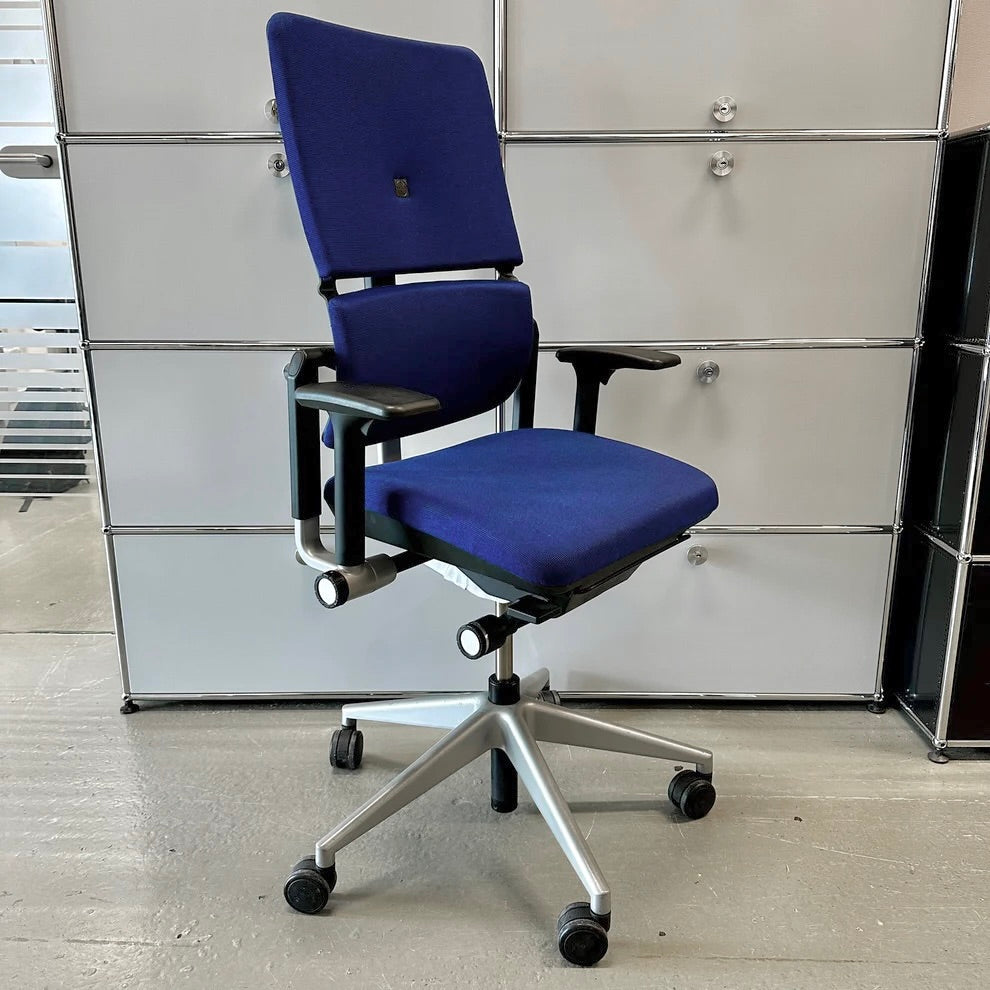 Steelcase Please blau