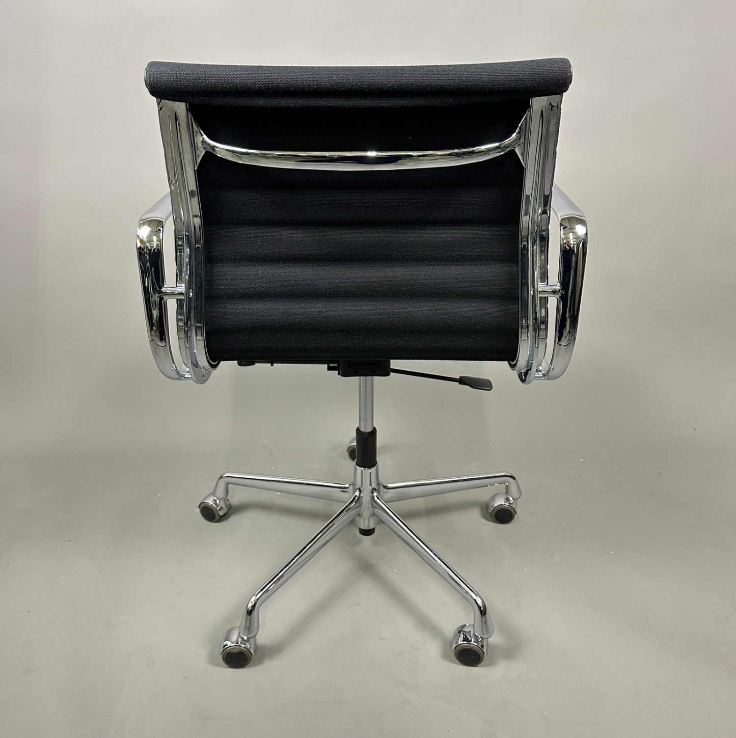 Vitra EA 117 Hopsak schwarz