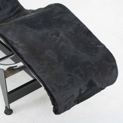 Cassina LC4 Chaiselongue Liege Fell schwarz