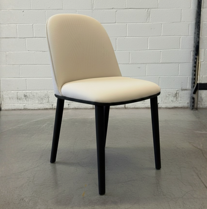 Vitra Softshell Side Chair schwarz/beige