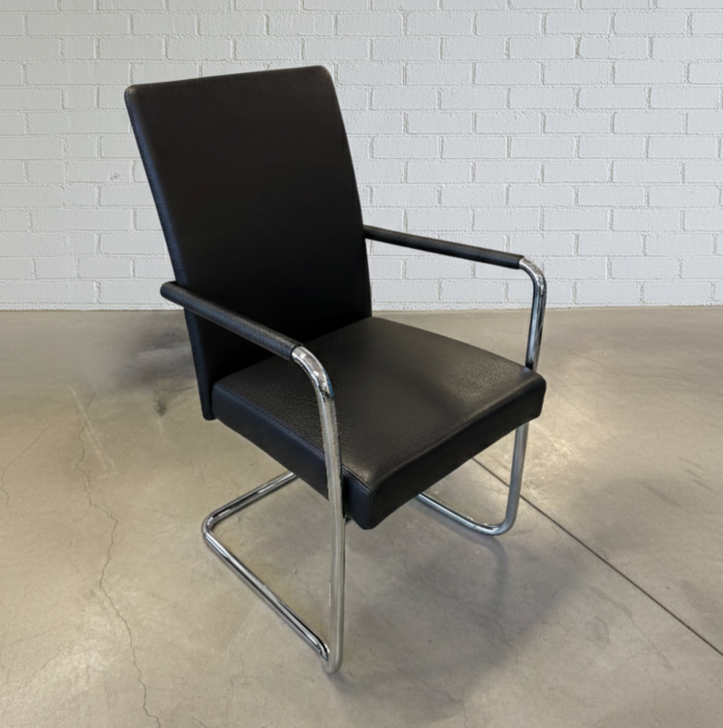 Walter Knoll Freischwinger Leder schwarz