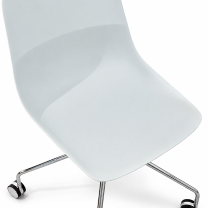 Brunner Crona Light mit Rollen + Polster hellblau
