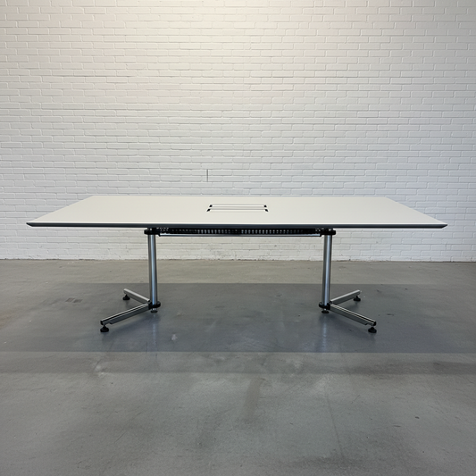 Artikelanlage E Konferenztisch 220cm x 120cm höhenverstellbar mit Kabeldurchführung und Kabelkanal_[kein Wert]