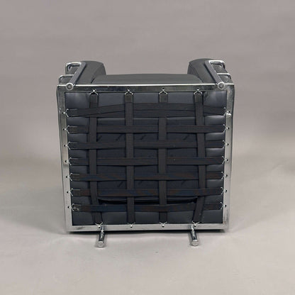 Cassina LC2 Sessel aus anthrazitfarbenem Leder mit verchromtem Stahlrohrgestell, original und guter Zustand, Rückansicht