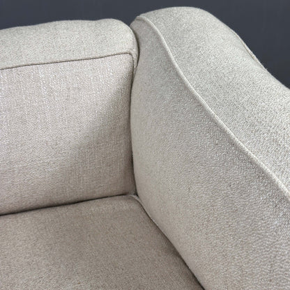 Cassina LC2 Sessel beige Leinen Stoff mit türkis pulverbeschichtetem Stahlrohrgestell nahaufnahme