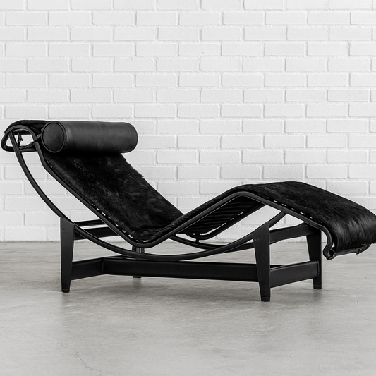 Cassina LC4 Chaiselongue Liege Fell schwarz