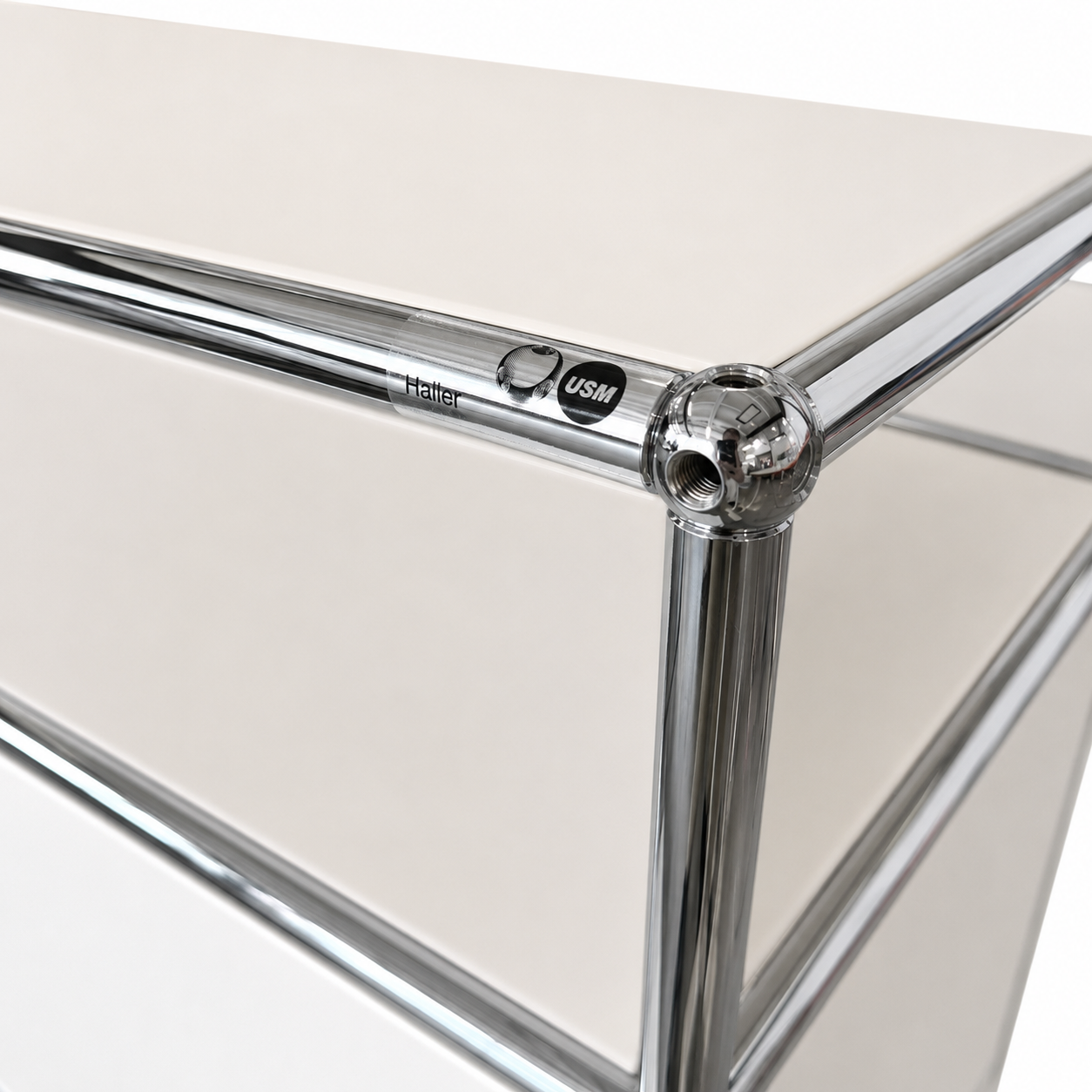 USM Haller Sideboard 1x2 weiß 2 Klappen und Aufsatz