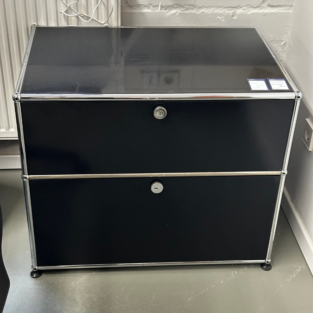 USM Haller Sideboard schwarz 1x2 Fächer 50 tief