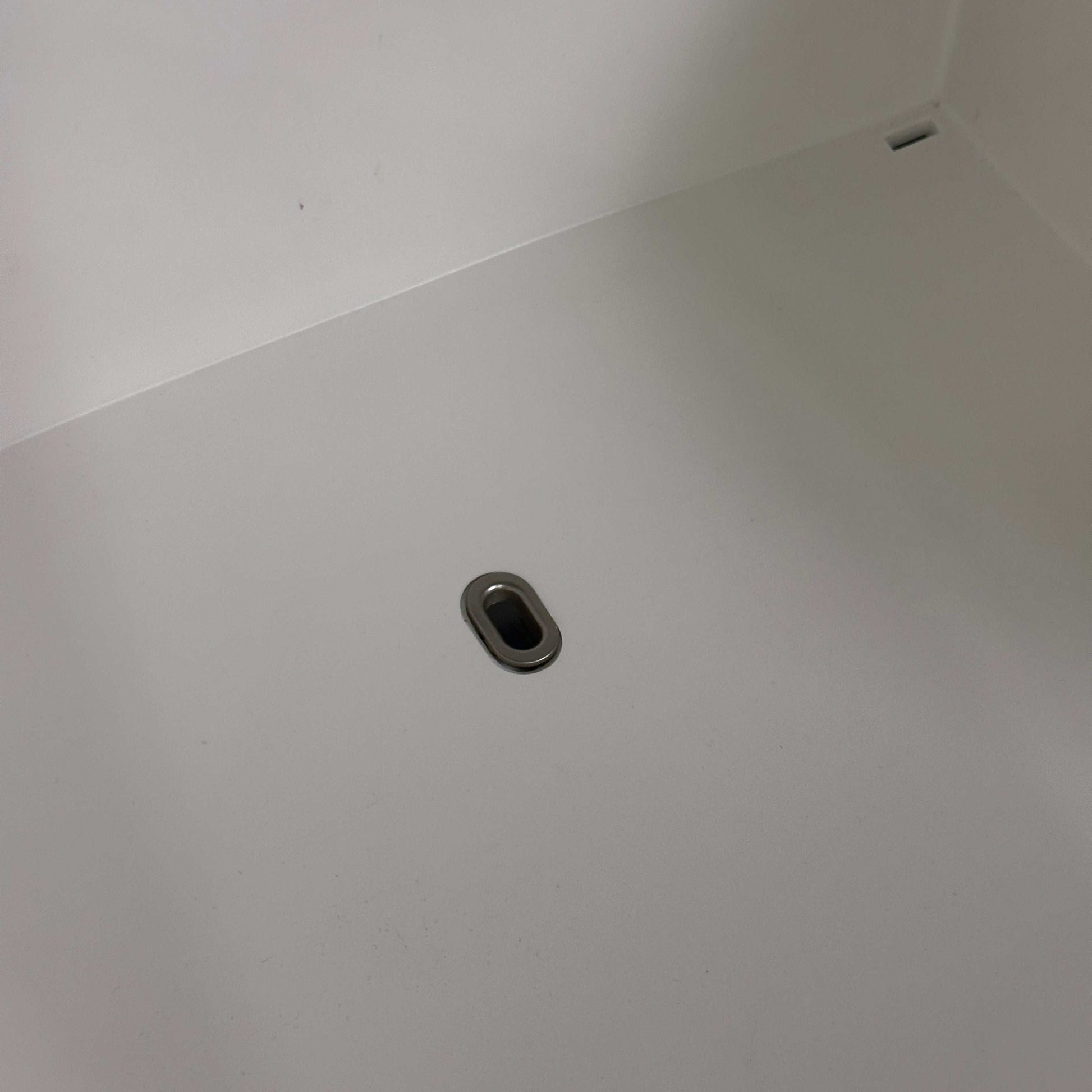 weißer Driade Stuhl TOY aus Kunststoff mit mittiger Aussparung