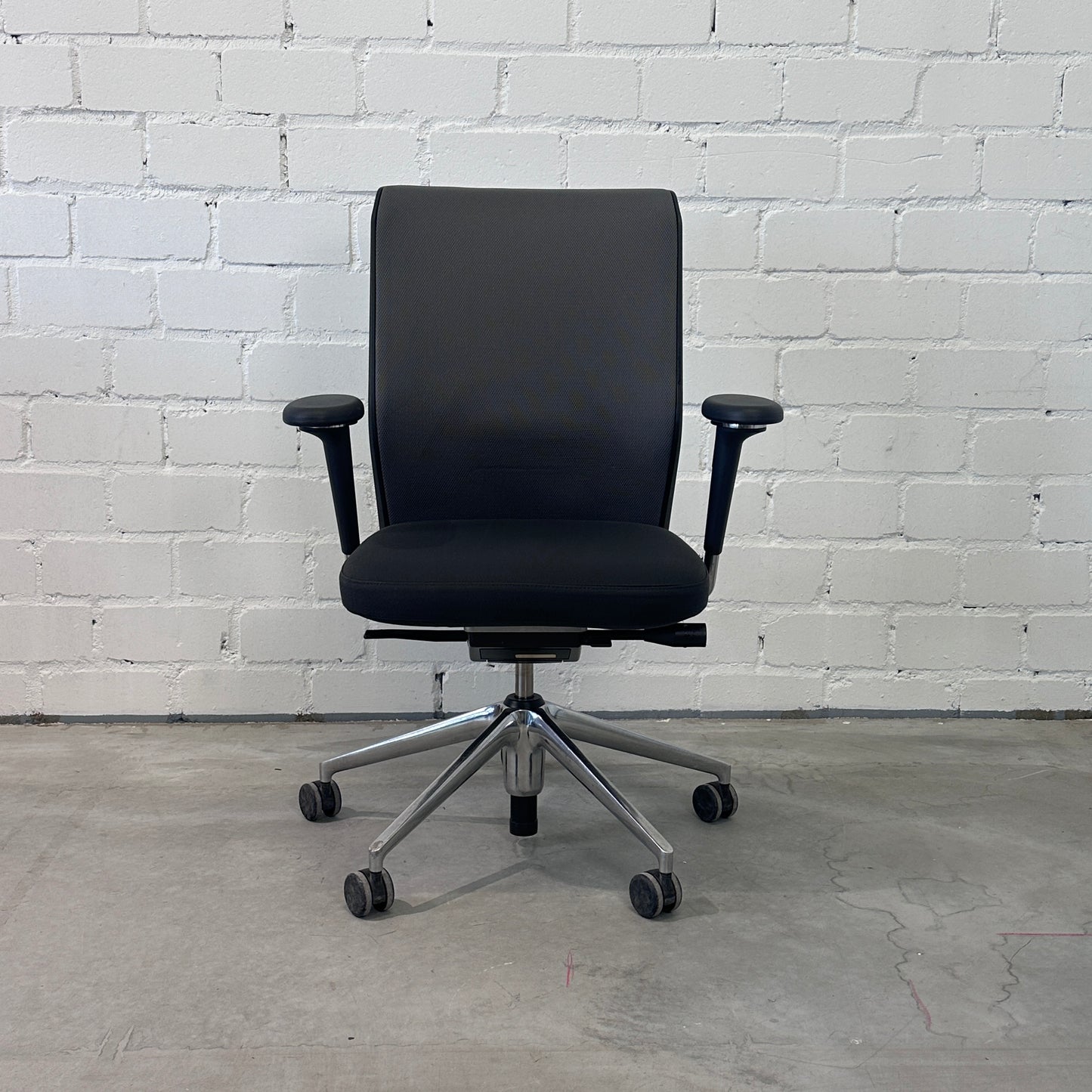 Vitra ID Mesh grau/schwarz