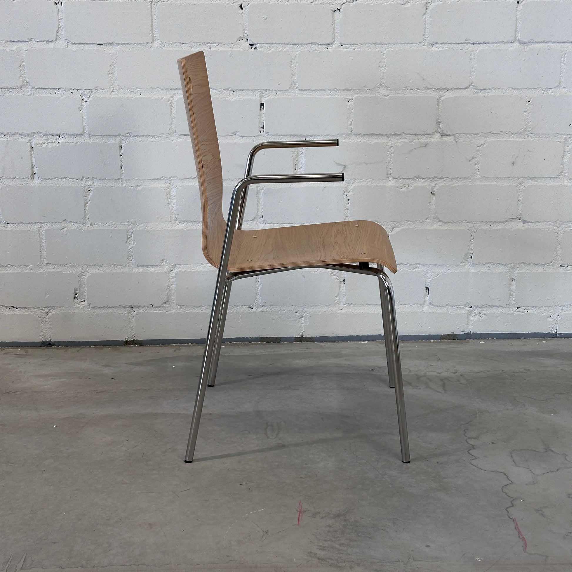 Hiller Objektmöbel Stapelstuhl Aticon Eiche