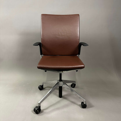 Girsberger Camiro work&meet brown leather office chair with adjustable height and aluminum base