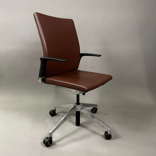 Girsberger Camiro work&meet brown leather office chair with aluminum base and adjustable height