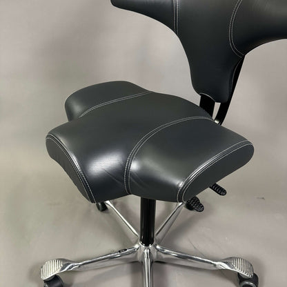 HAG Capisco 8107 Schreibtischstuhl aus grauem Soft Leder mit verstellbarer Kopfstütze und poliertem Aluminiumgestell
