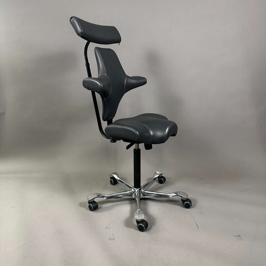 HAG Capisco 8107 ergonomischer Schreibtischstuhl mit Kopfstütze aus grauem Soft Leder und poliertem Aluminiumgestell