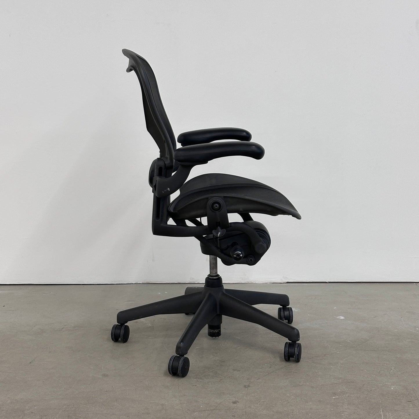 Herman Miller Aeron schwarz