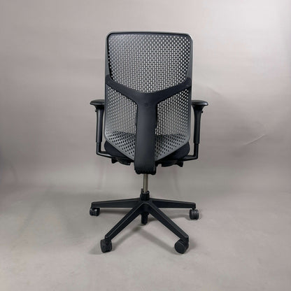 Herman Miller Verus Triflex ergonomischer Bürostuhl mit anthrazitfarbener Rückenlehne und verstellbaren Armlehnen