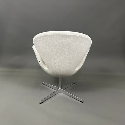 Fritz Hansen Swan Chair hellbeige