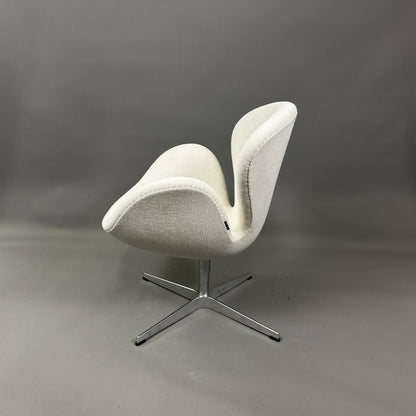 Fritz Hansen Swan Chair hellbeige