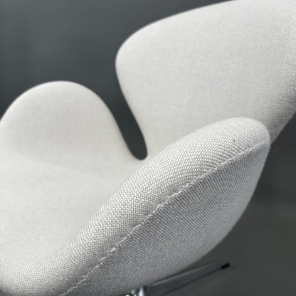 Fritz Hansen Swan Chair hellbeige