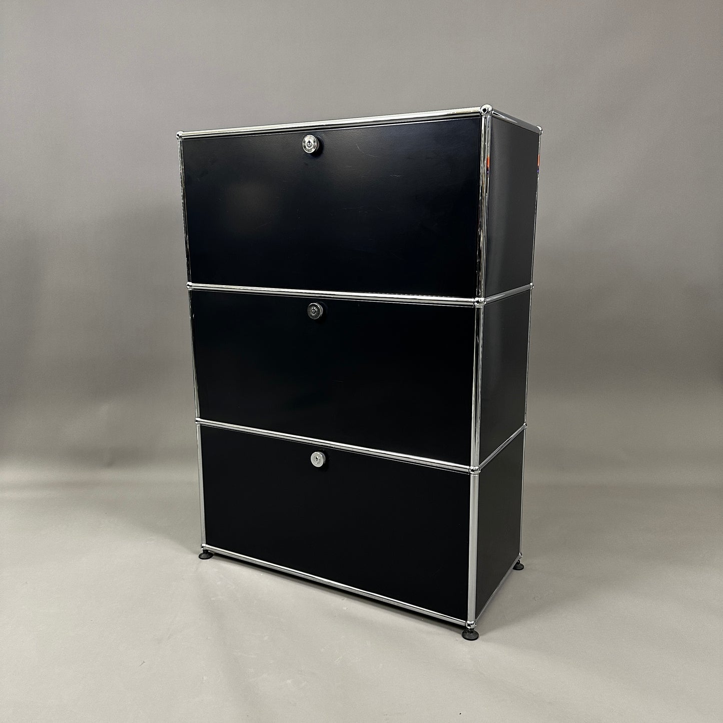 USM Haller Highboard 1x3 schwarz mit Auszügen