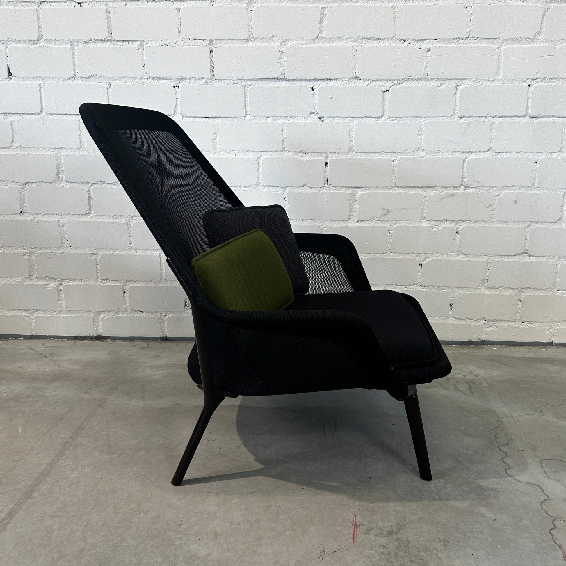 Vitra Slow Chair schwarz Netz