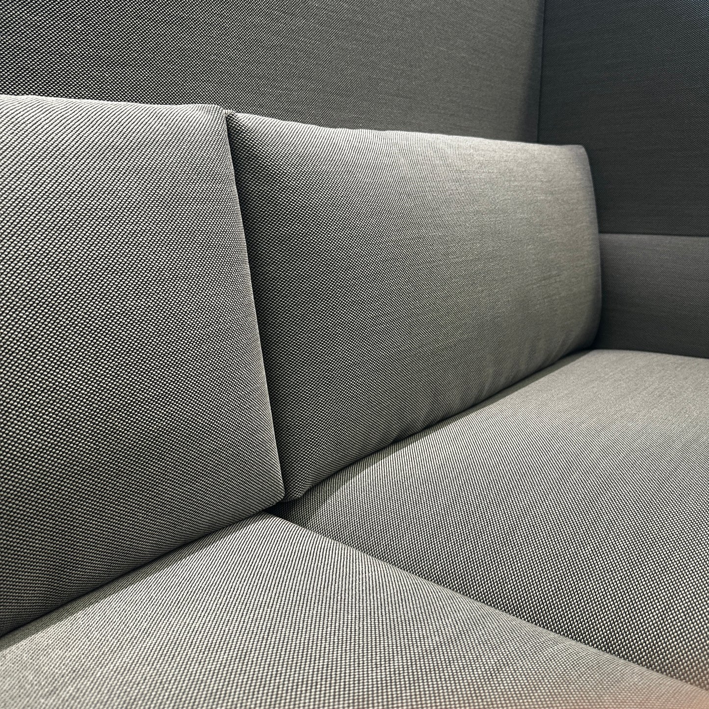 Muuto Outline Highback Sofa 2-Sitzer