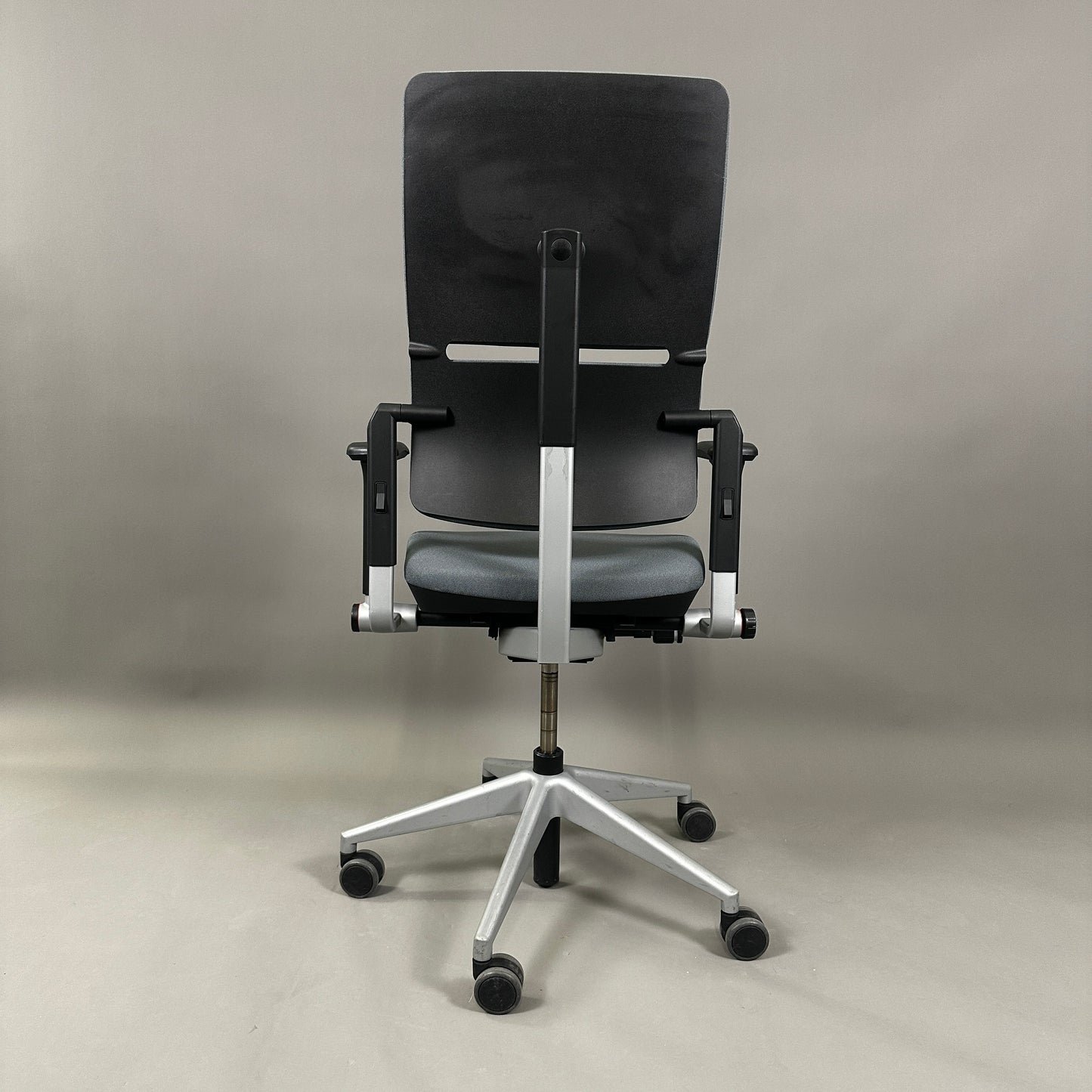 Steelcase Please grau