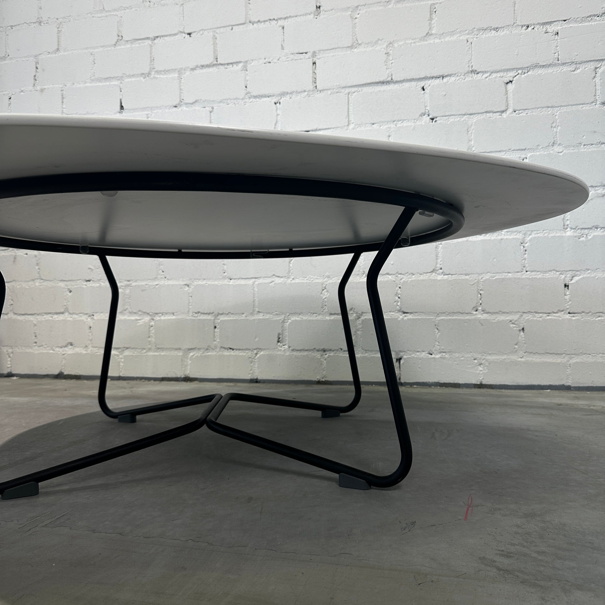 Alias Salon-Couchtisch rund