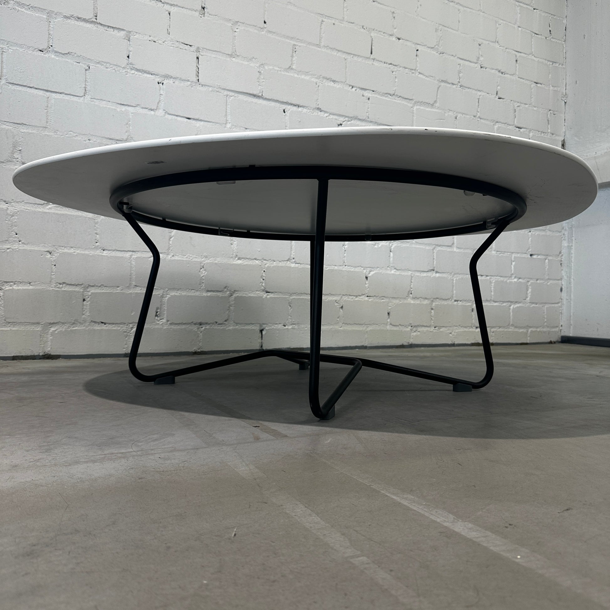 Alias Salon-Couchtisch rund