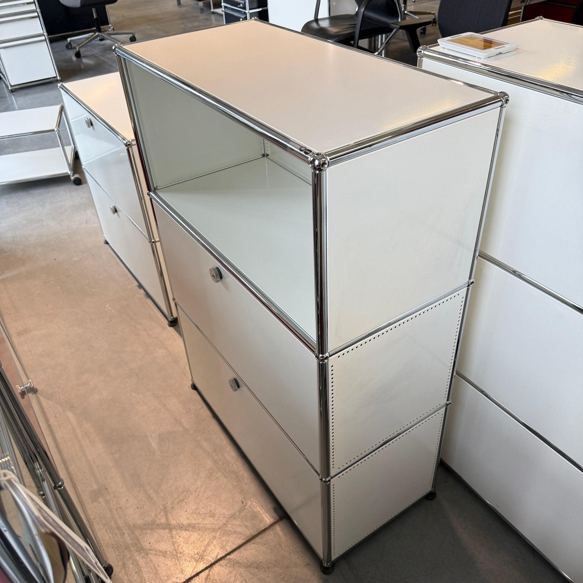 USM Haller Highboard 1x3 weiß 2 Klappen (1. Gen.)